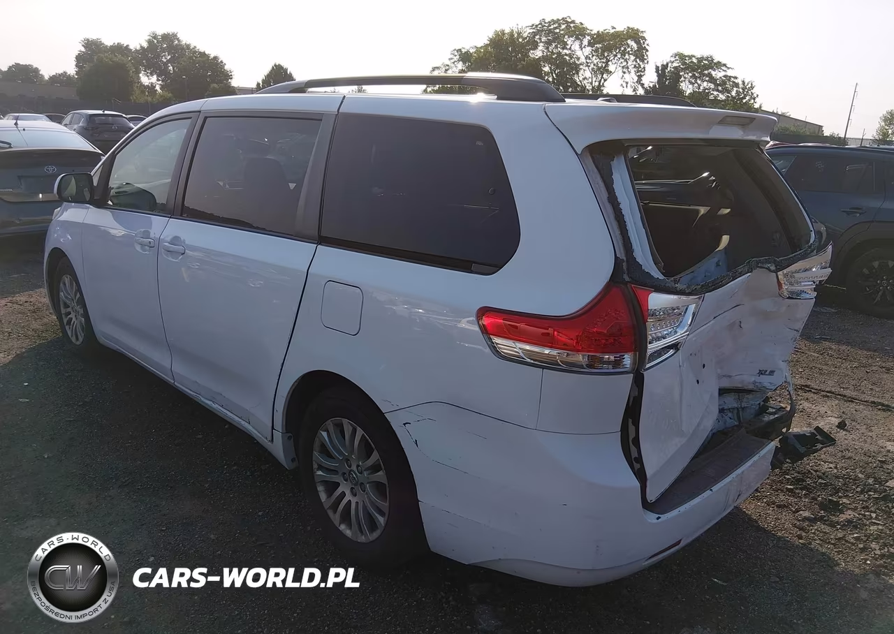 2013 Toyota Sienna Xle V6 8 Passenger VIN:5TDYK3DC9DS356081 - 3