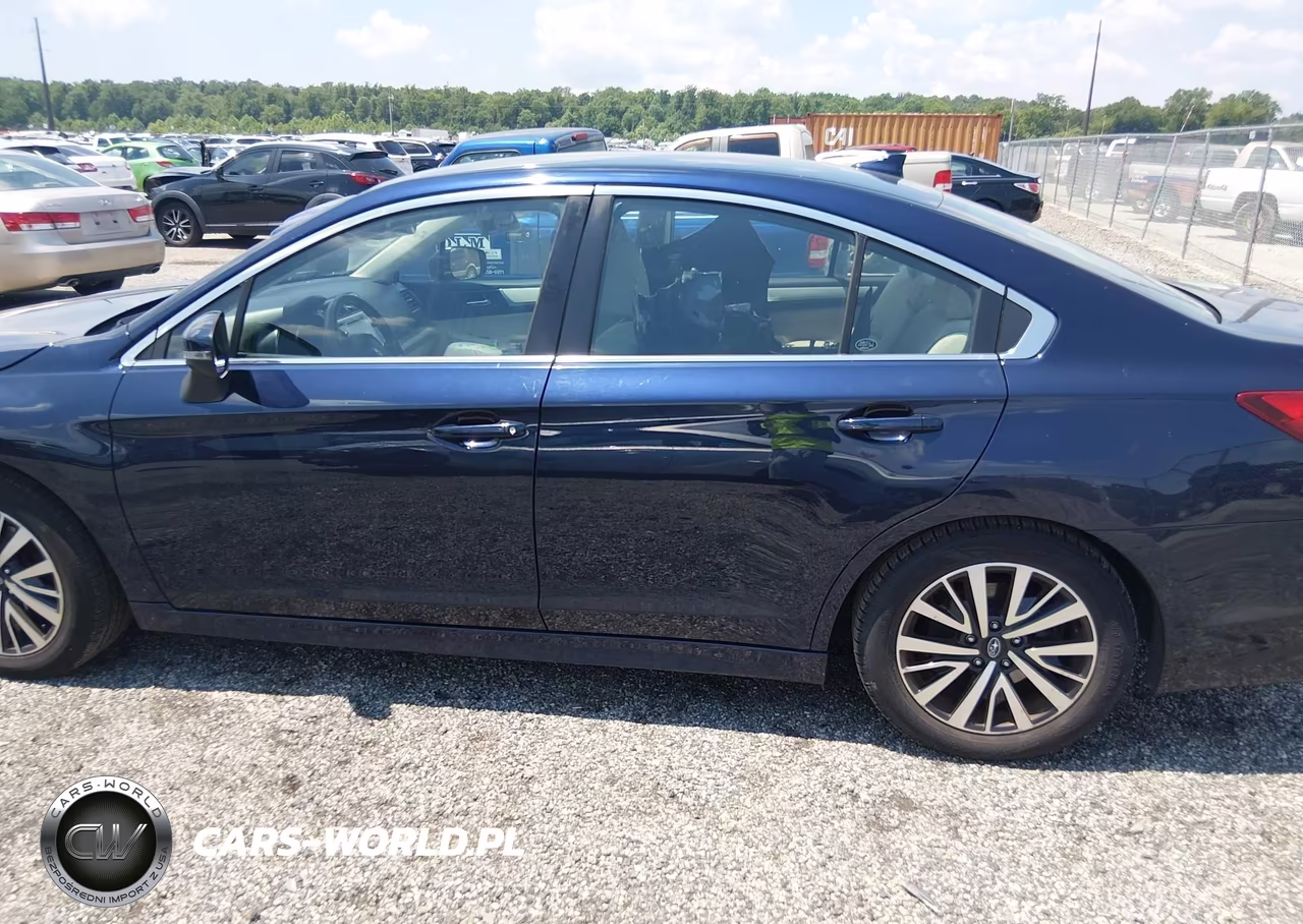 2018 Subaru Legacy 2.5I Premium VIN:4S3BNAF66J3042961 - 14
