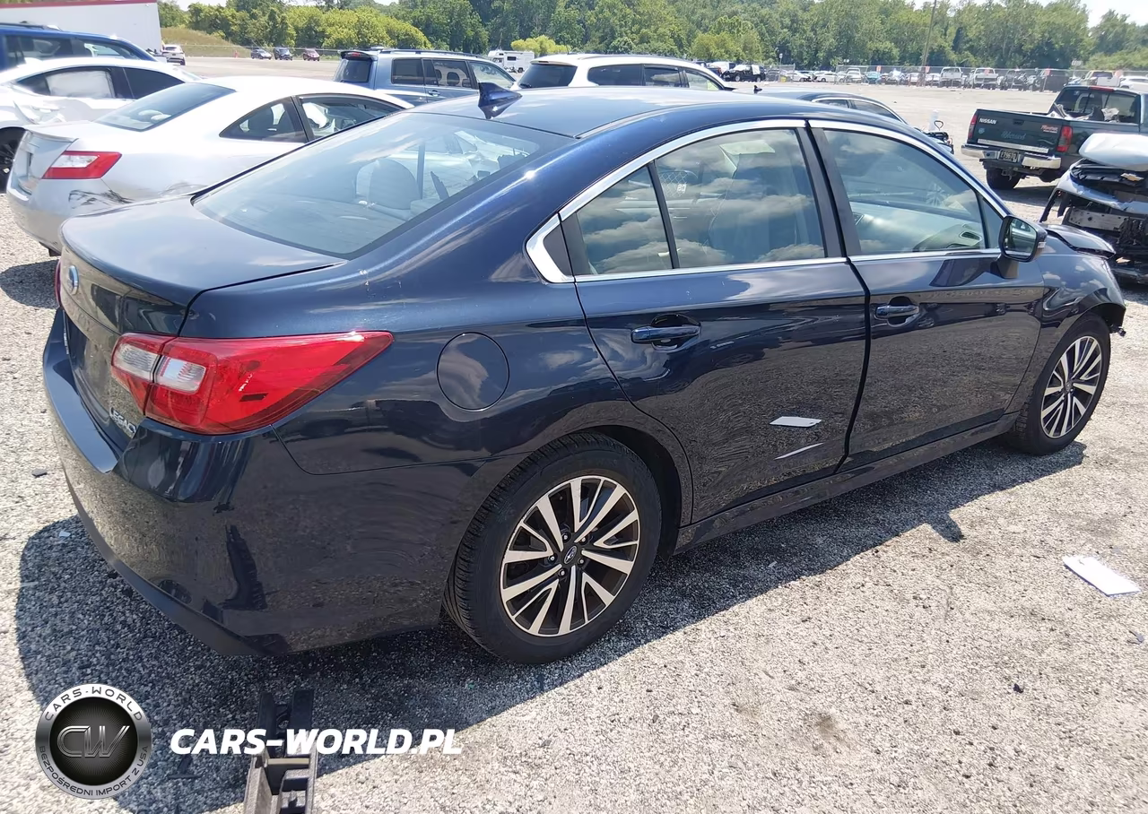 2018 Subaru Legacy 2.5I Premium VIN:4S3BNAF66J3042961 - 4