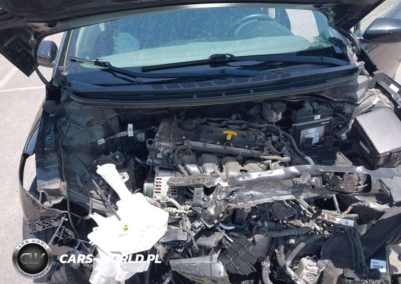 2018 Kia Forte Lx VIN:3KPFK4A7XJE247316 - 10
