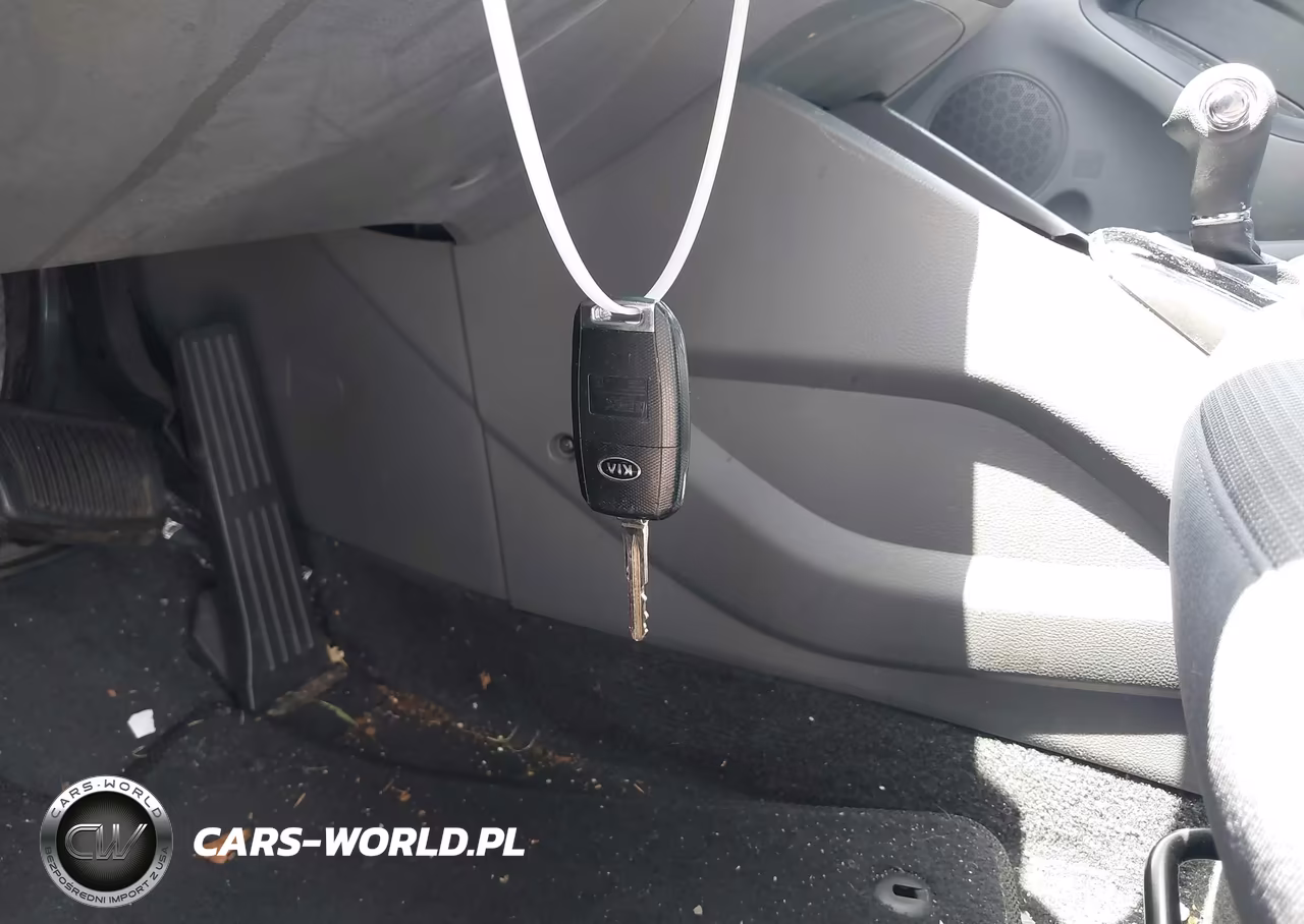 2018 Kia Forte Lx VIN:3KPFK4A7XJE247316 - 11