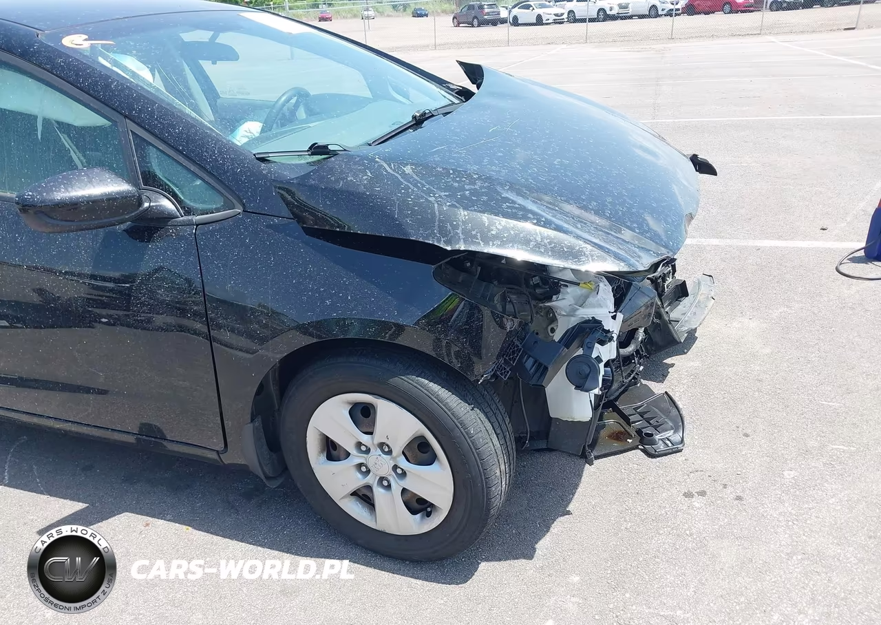 2018 Kia Forte Lx VIN:3KPFK4A7XJE247316 - 18