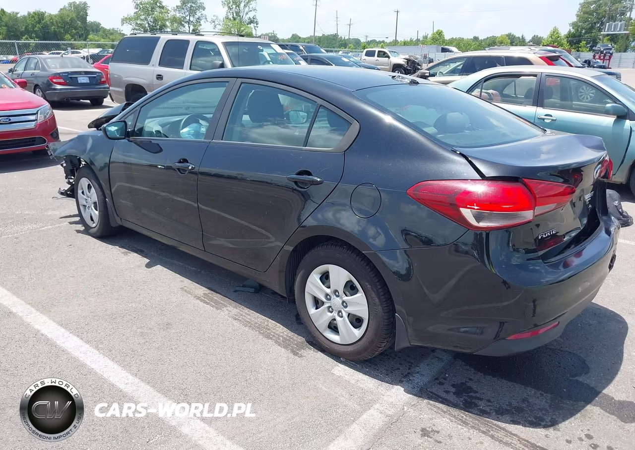 2018 Kia Forte Lx VIN:3KPFK4A7XJE247316 - 3
