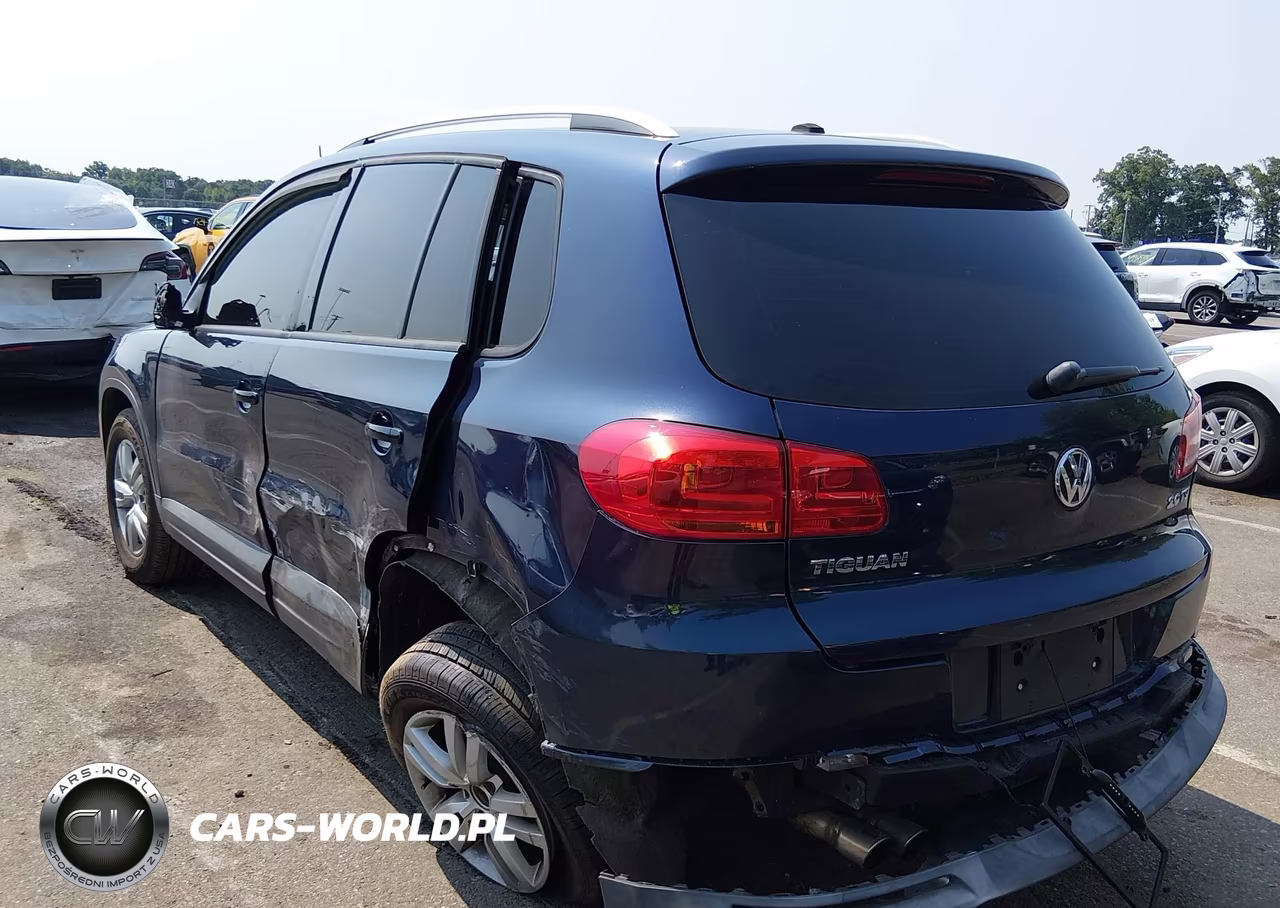 2012 Volkswagen Tiguan S VIN:WVGAV7AX0CW546532 - 3