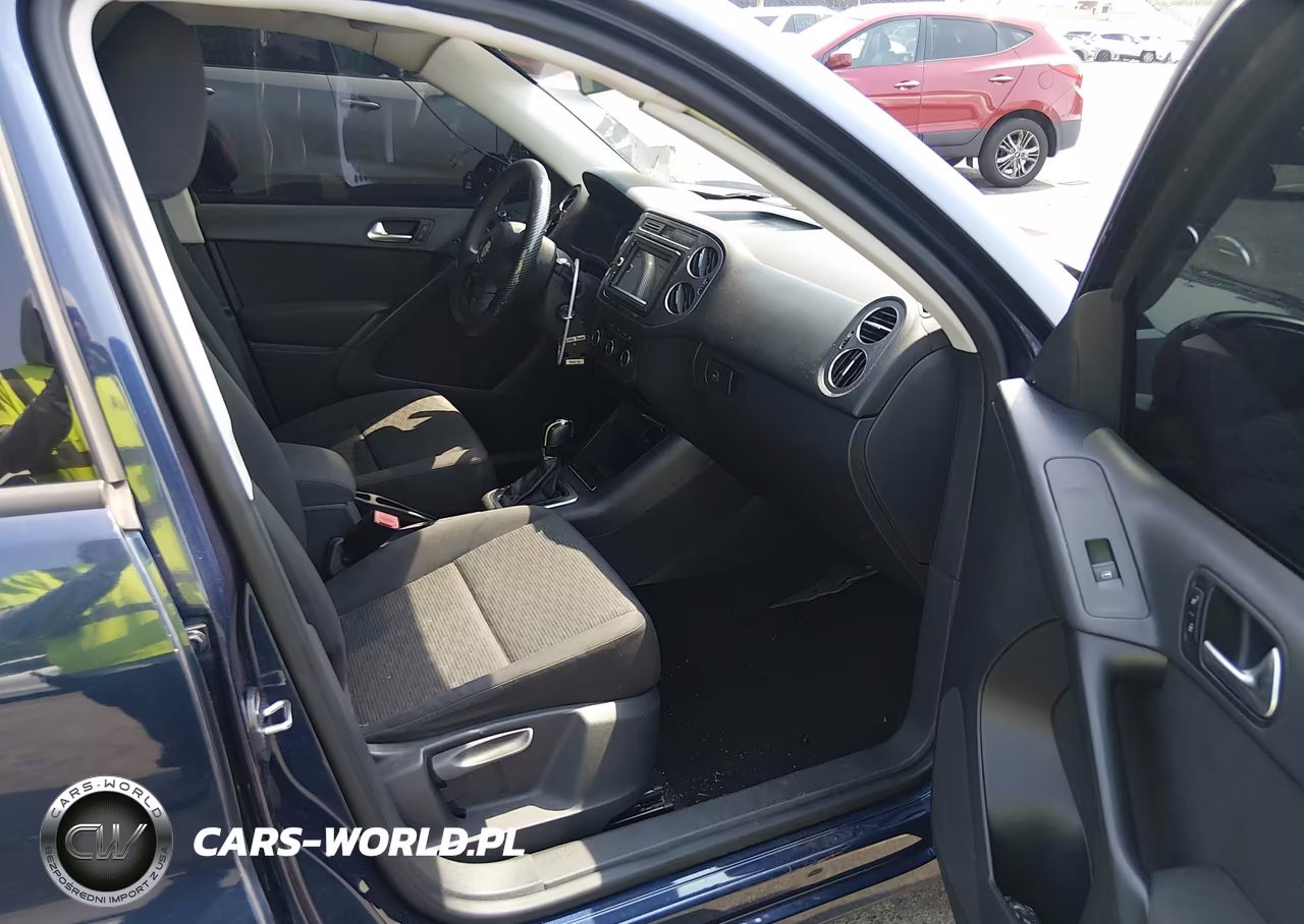 2012 Volkswagen Tiguan S VIN:WVGAV7AX0CW546532 - 5