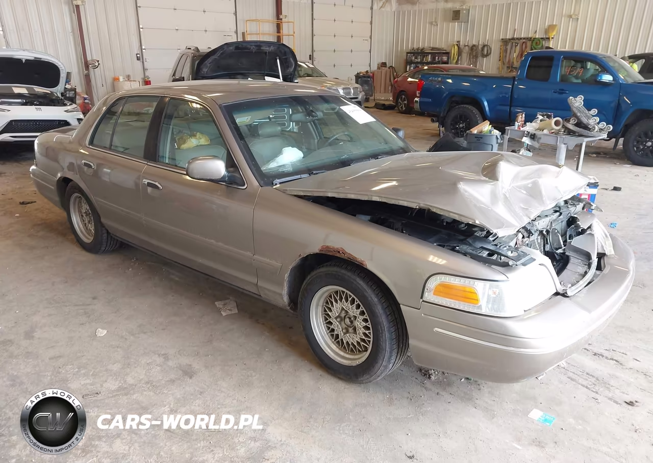 2002 Ford Crown Victoria Lx