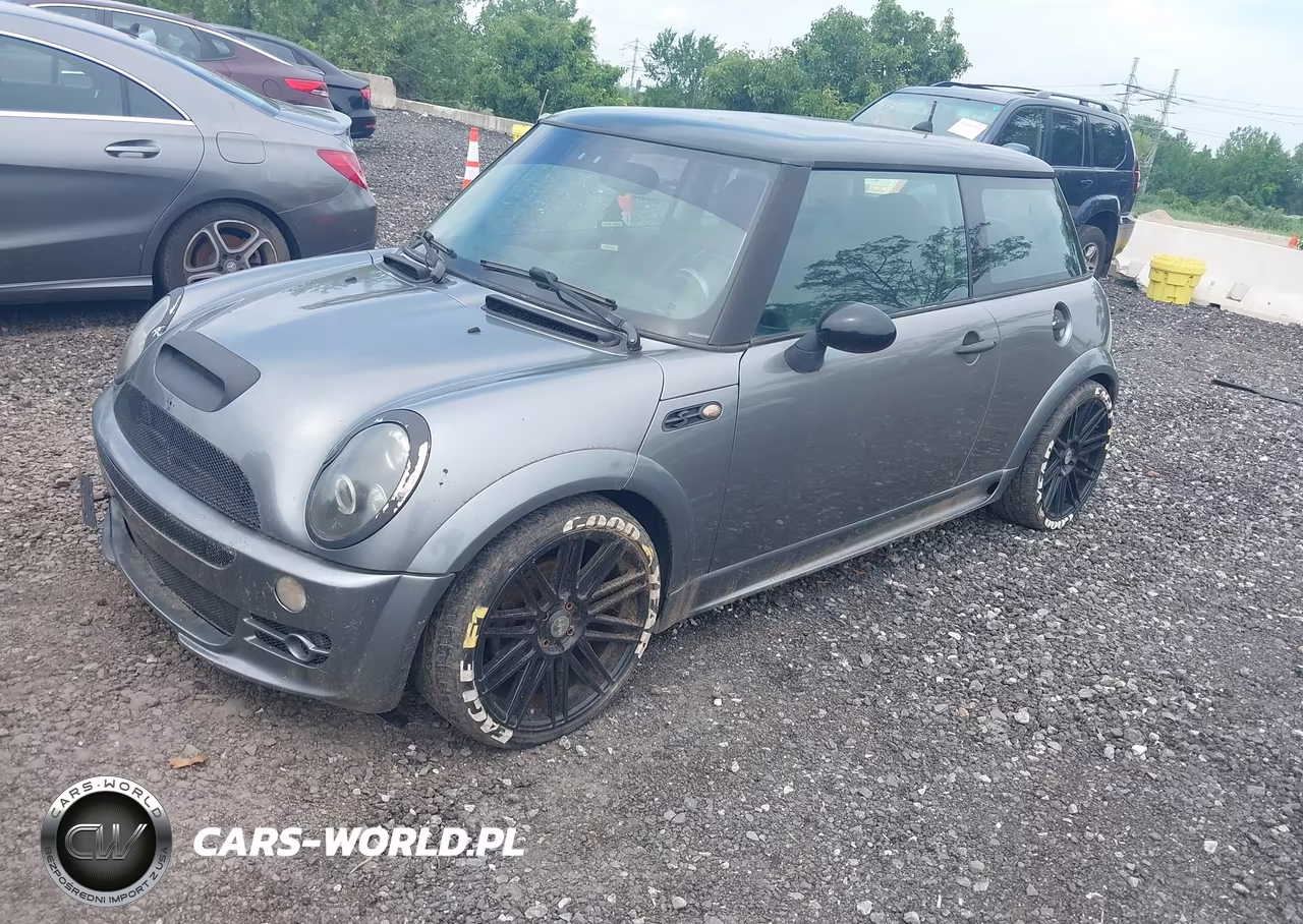 2005 Mini Cooper S VIN:WMWRE33435TD95046 - 2