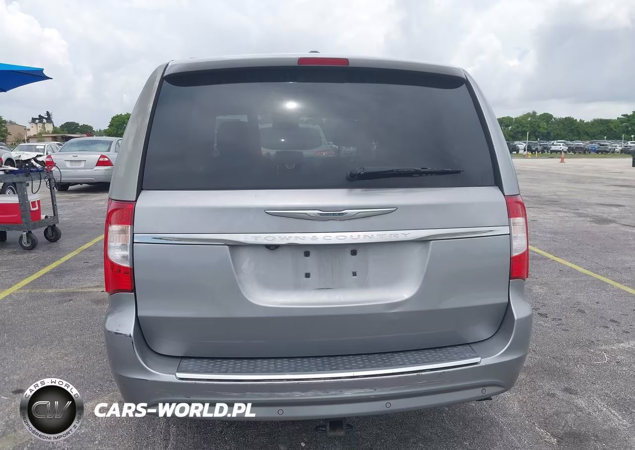 2015 Chrysler Town & Country Touring-L VIN:2C4RC1CG1FR673620 - 16