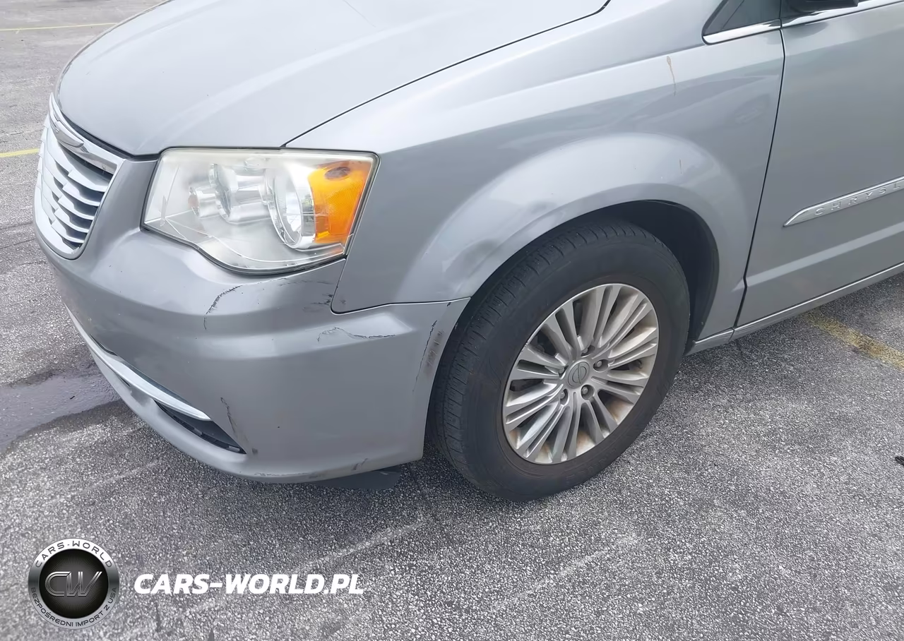 2015 Chrysler Town & Country Touring-L VIN:2C4RC1CG1FR673620 - 17