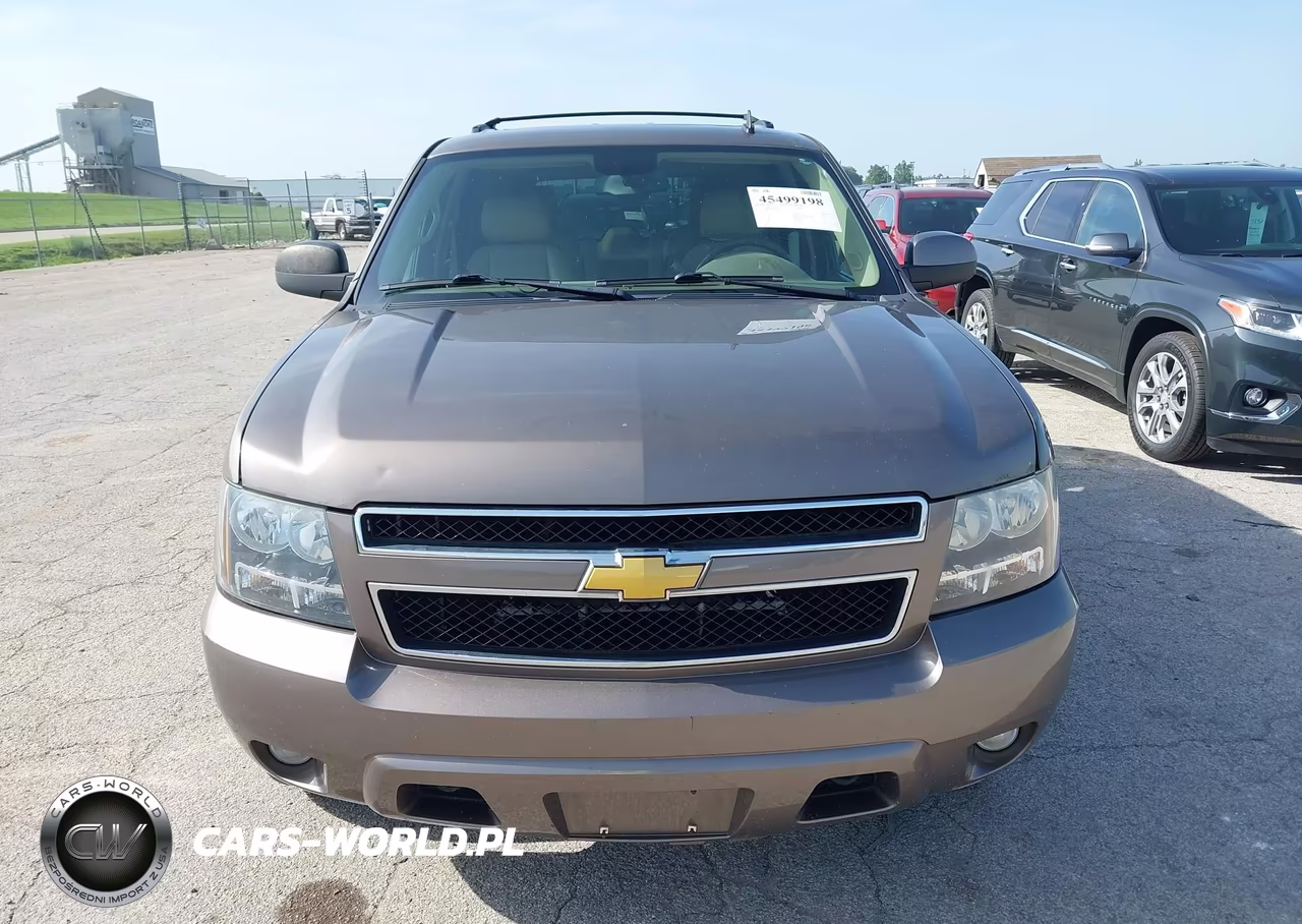 2013 Chevrolet Tahoe Lt VIN:1GNSKBE0XDR366032 - 12