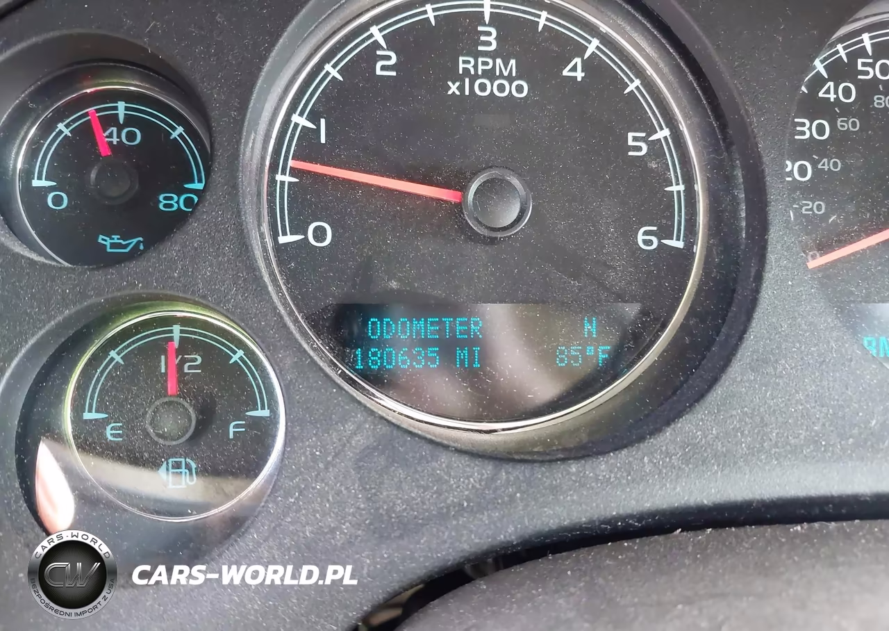 2013 Chevrolet Tahoe Lt VIN:1GNSKBE0XDR366032 - 15