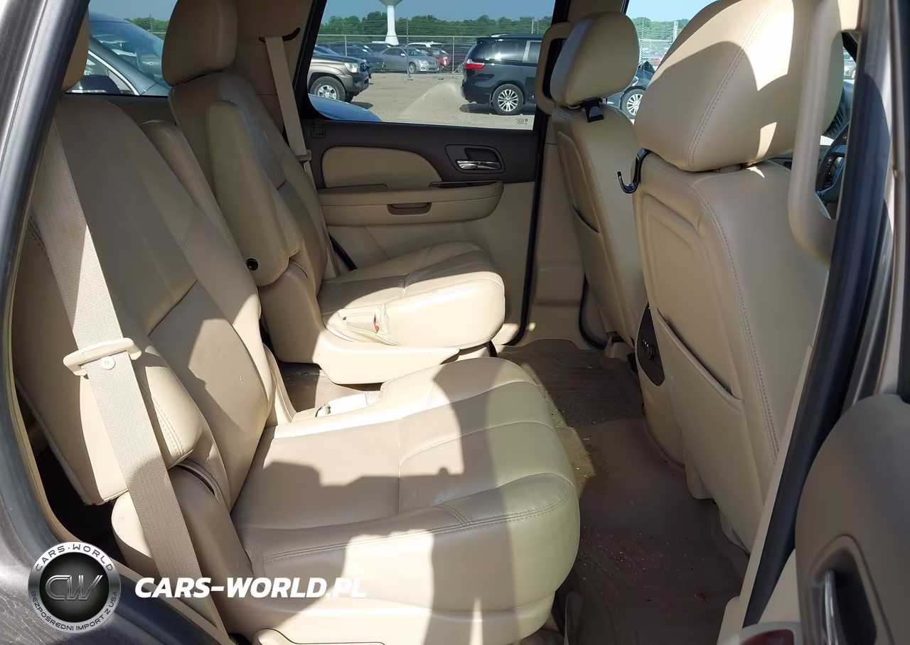2013 Chevrolet Tahoe Lt VIN:1GNSKBE0XDR366032 - 8