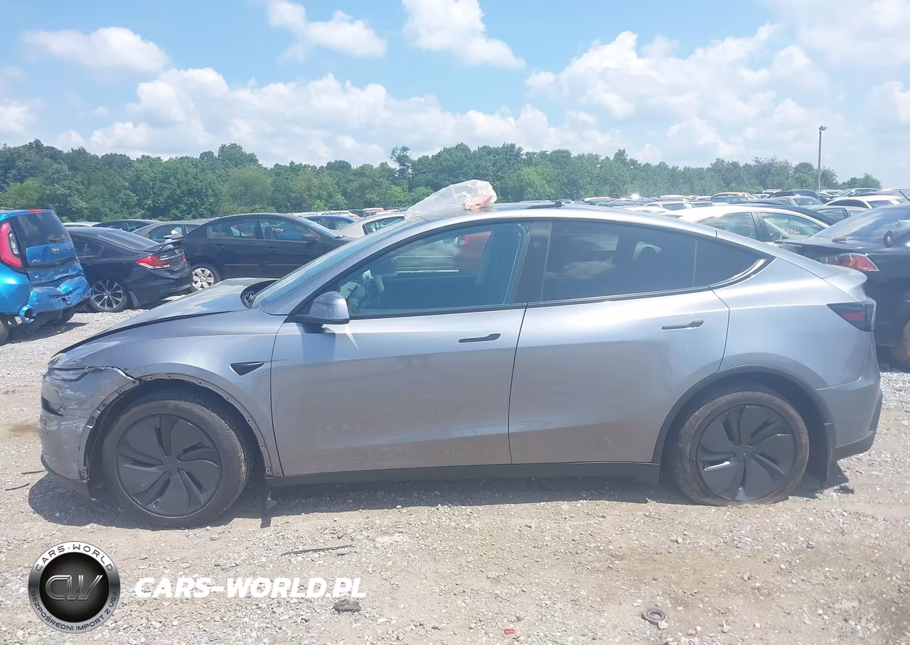 2026 Tesla Model Y Premium Rear-Wheel Drive-Rear-Wheel Drive VIN:7SAYGDED9TF433133 - 13
