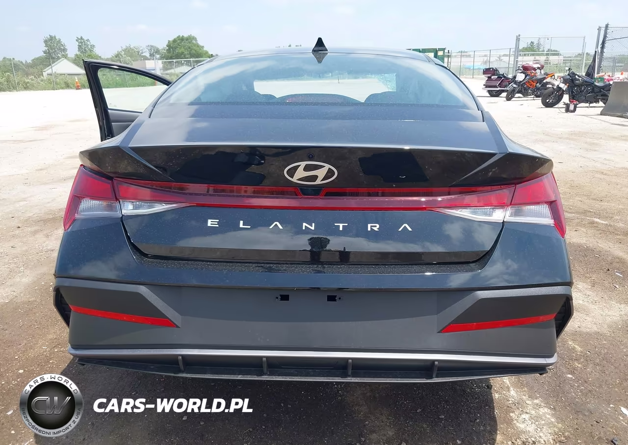 2026 Hyundai Elantra Se VIN:KMHLL4DG6TU214647 - 16