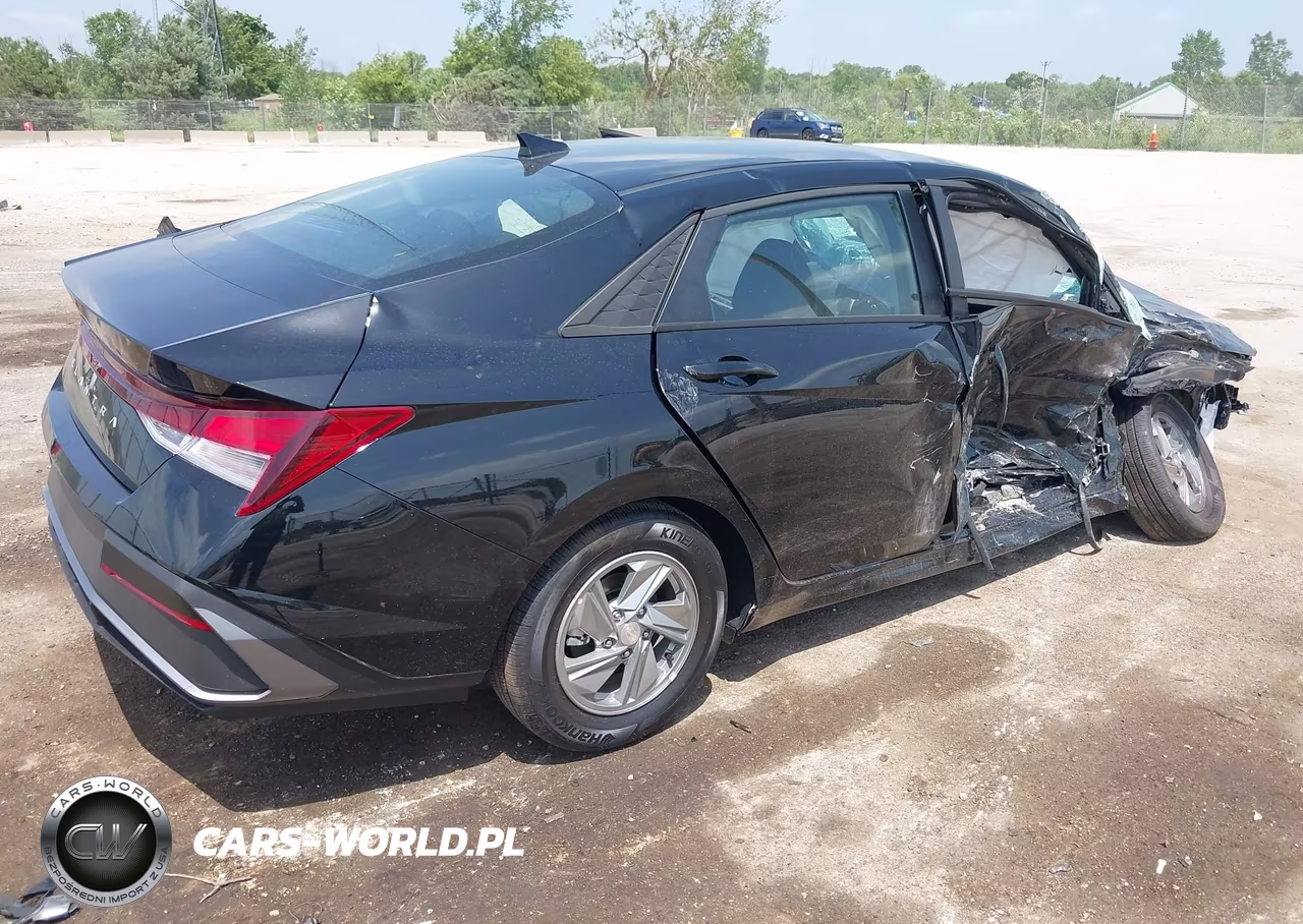 2026 Hyundai Elantra Se VIN:KMHLL4DG6TU214647 - 4