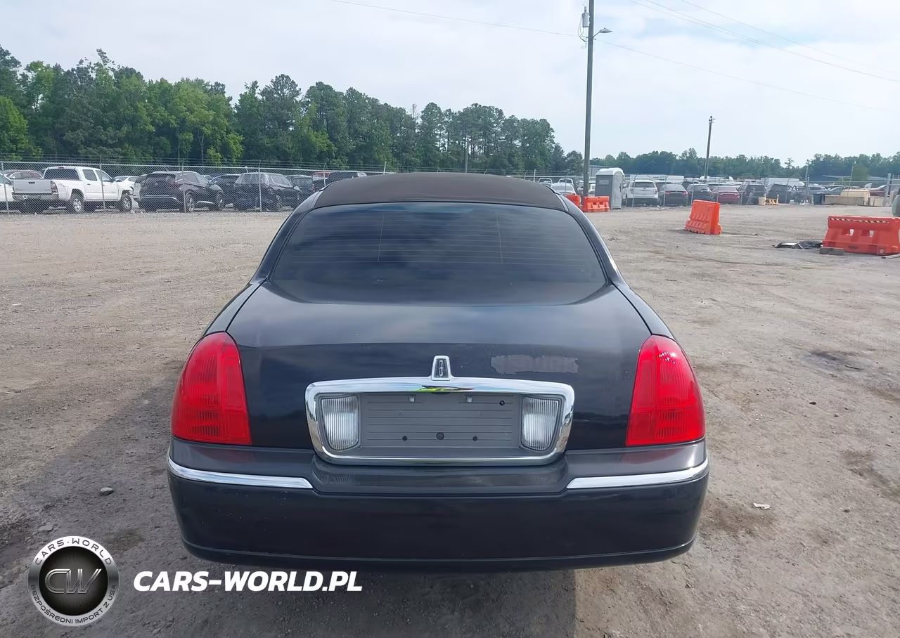 2008 Lincoln Town Car Executive VIN:2L1FM88W78X644434 - 16