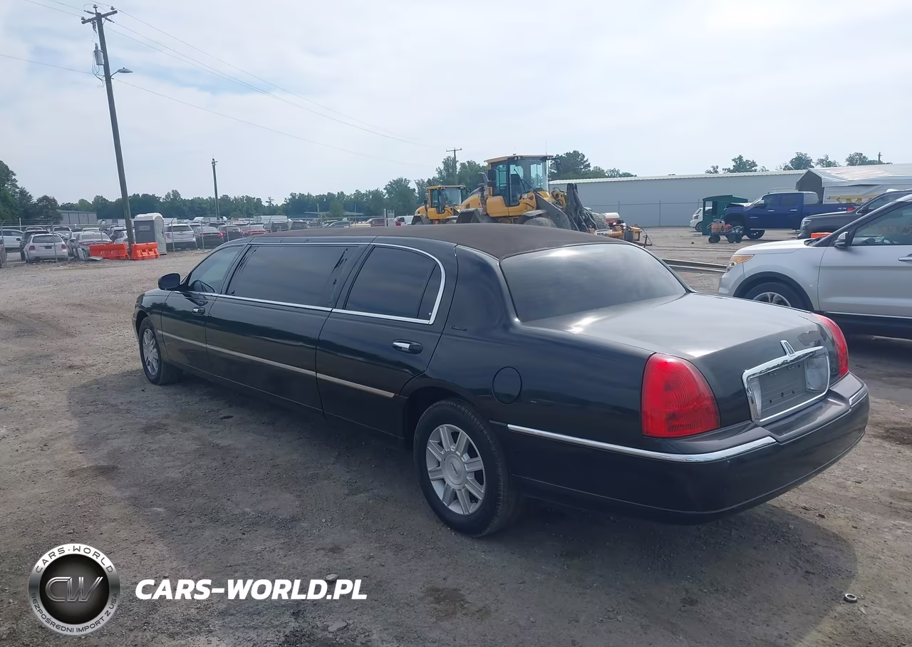 2008 Lincoln Town Car Executive VIN:2L1FM88W78X644434 - 3
