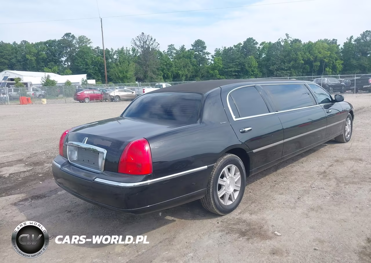 2008 Lincoln Town Car Executive VIN:2L1FM88W78X644434 - 4