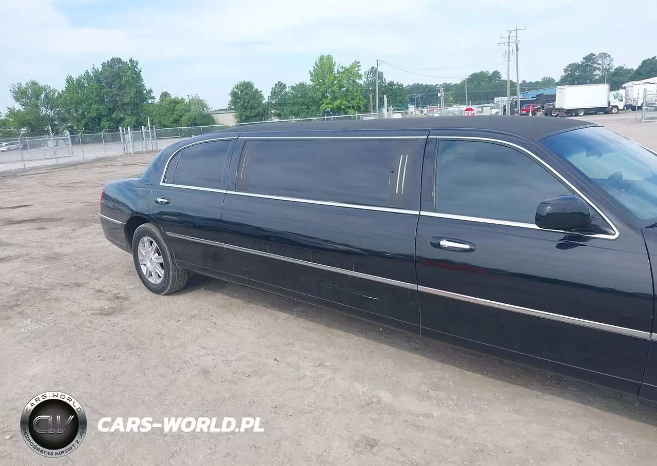 2008 Lincoln Town Car Executive VIN:2L1FM88W78X644434 - 6