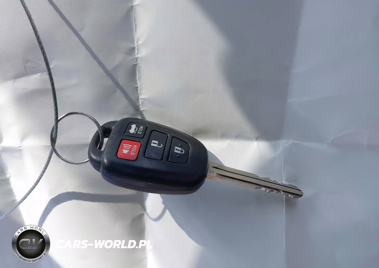 2017 Toyota Corolla Le VIN:2T1BURHE0HC812062 - 11