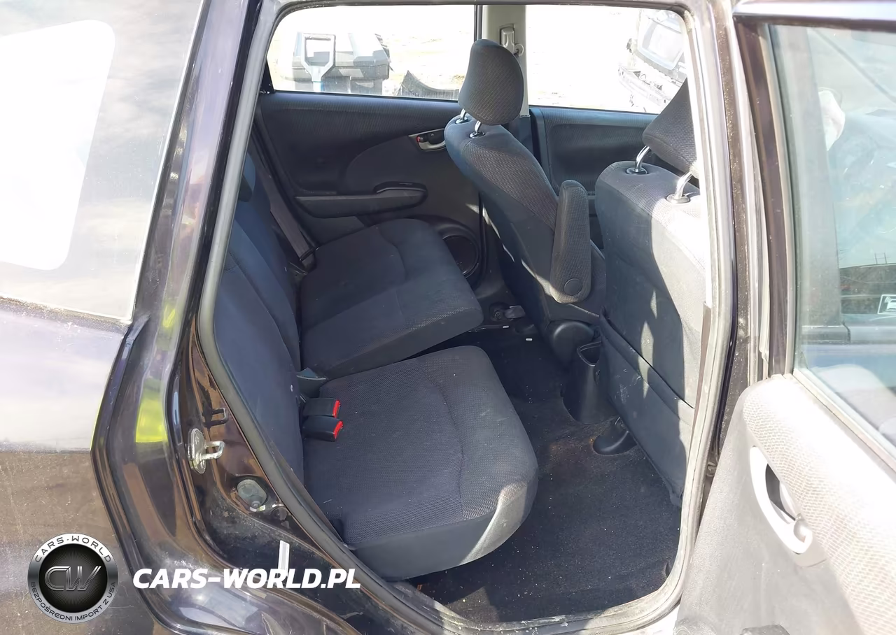 2013 Honda Fit Sport VIN:JHMGE8H54DC049476 - 8