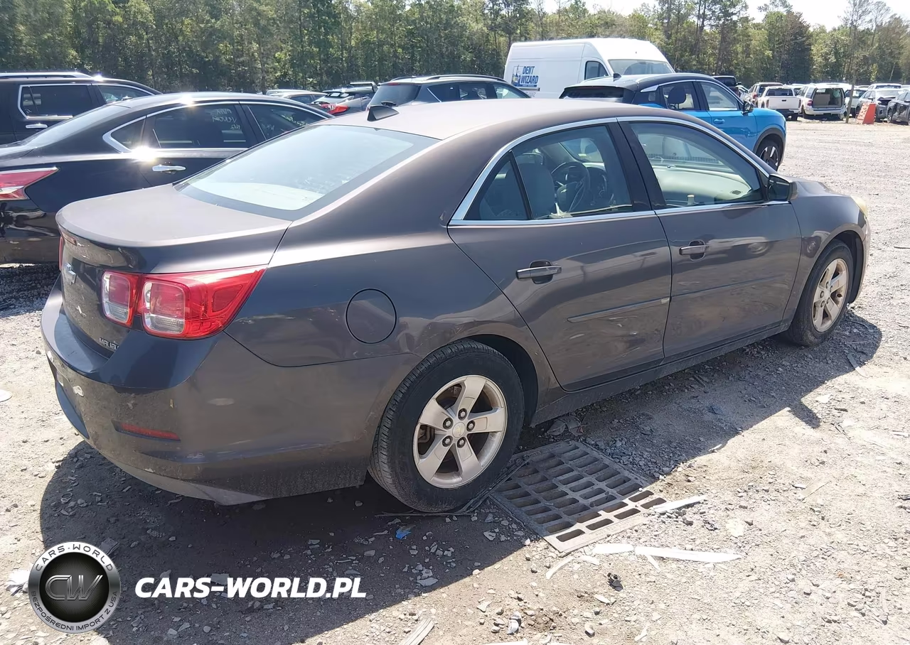 2013 Chevrolet Malibu 1Ls VIN:1G11B5SAXDF127643 - 4