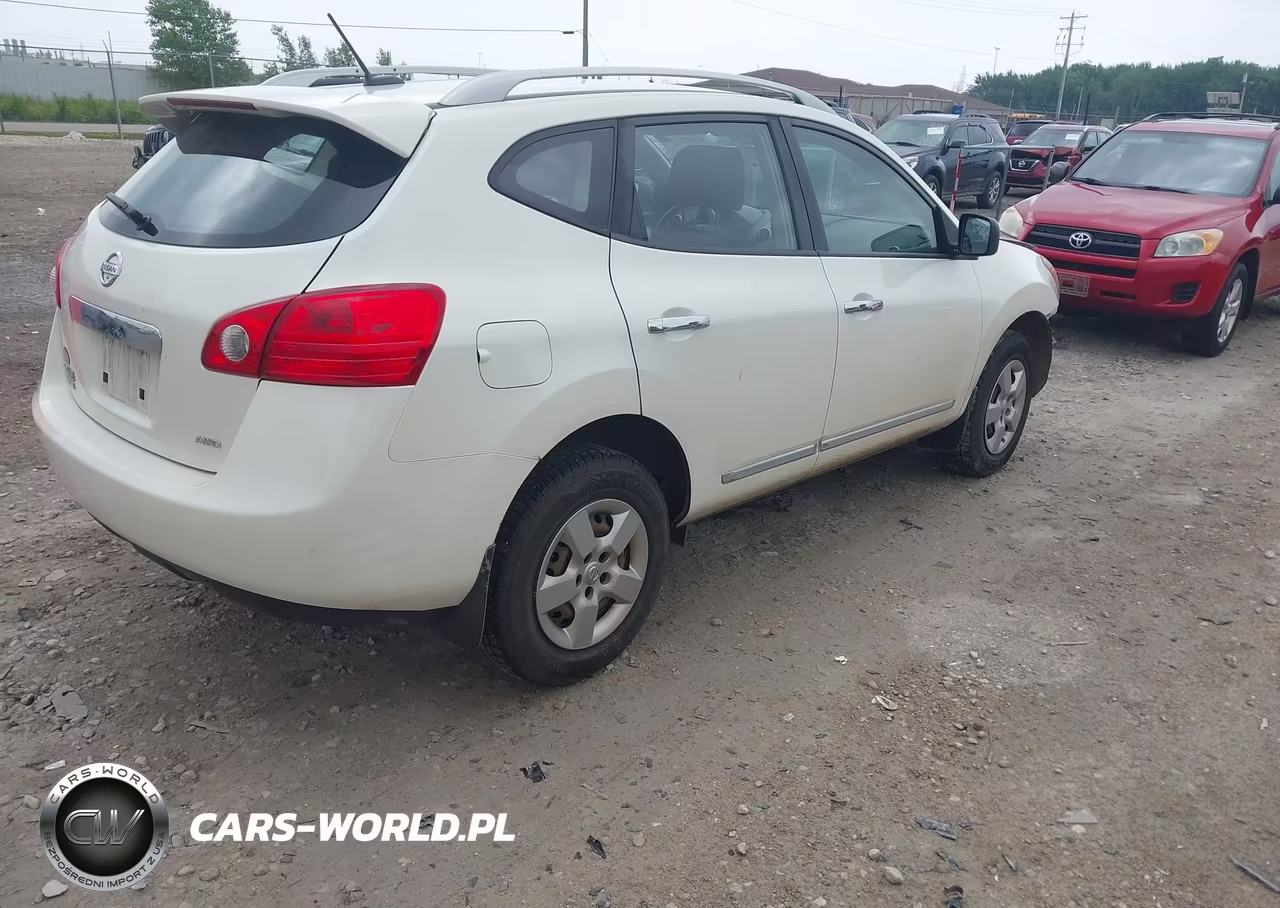 2015 Nissan Rogue Select S VIN:JN8AS5MV2FW259729 - 4