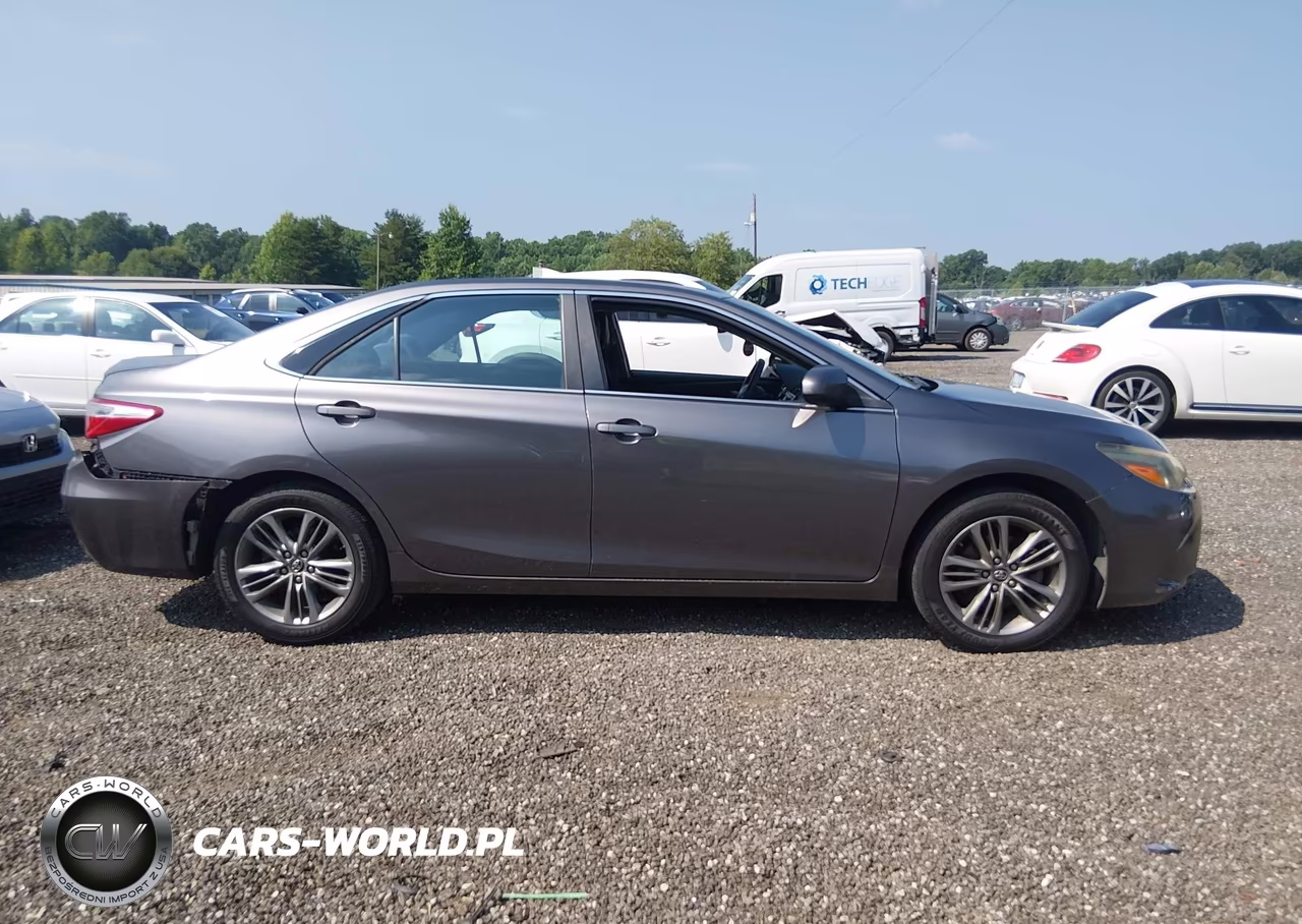 2015 Toyota Camry Le VIN:4T1BF1FK8FU988972 - 13