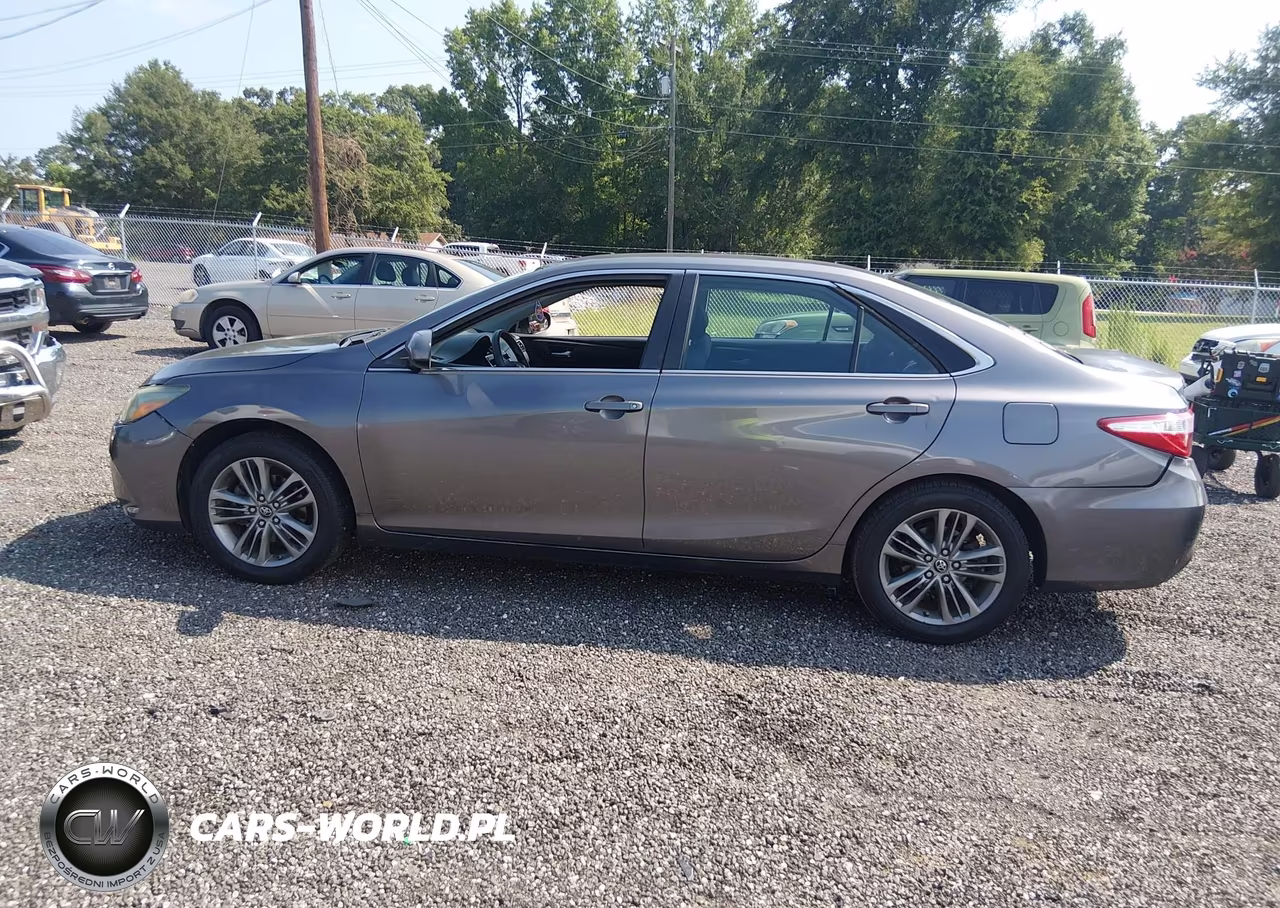 2015 Toyota Camry Le VIN:4T1BF1FK8FU988972 - 14