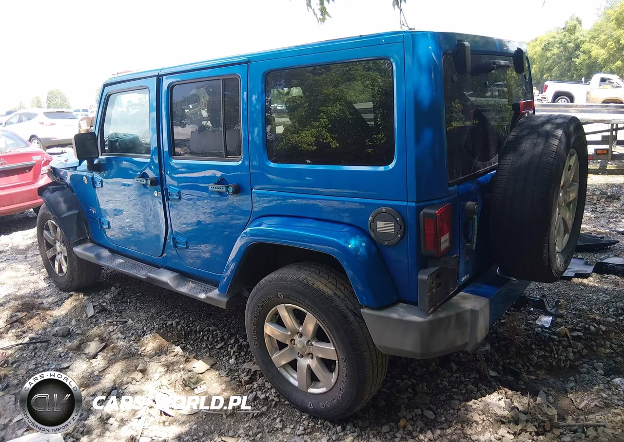 2016 Jeep Wrangler Unlimited Sahara VIN:1C4BJWEG9GL310543 - 3