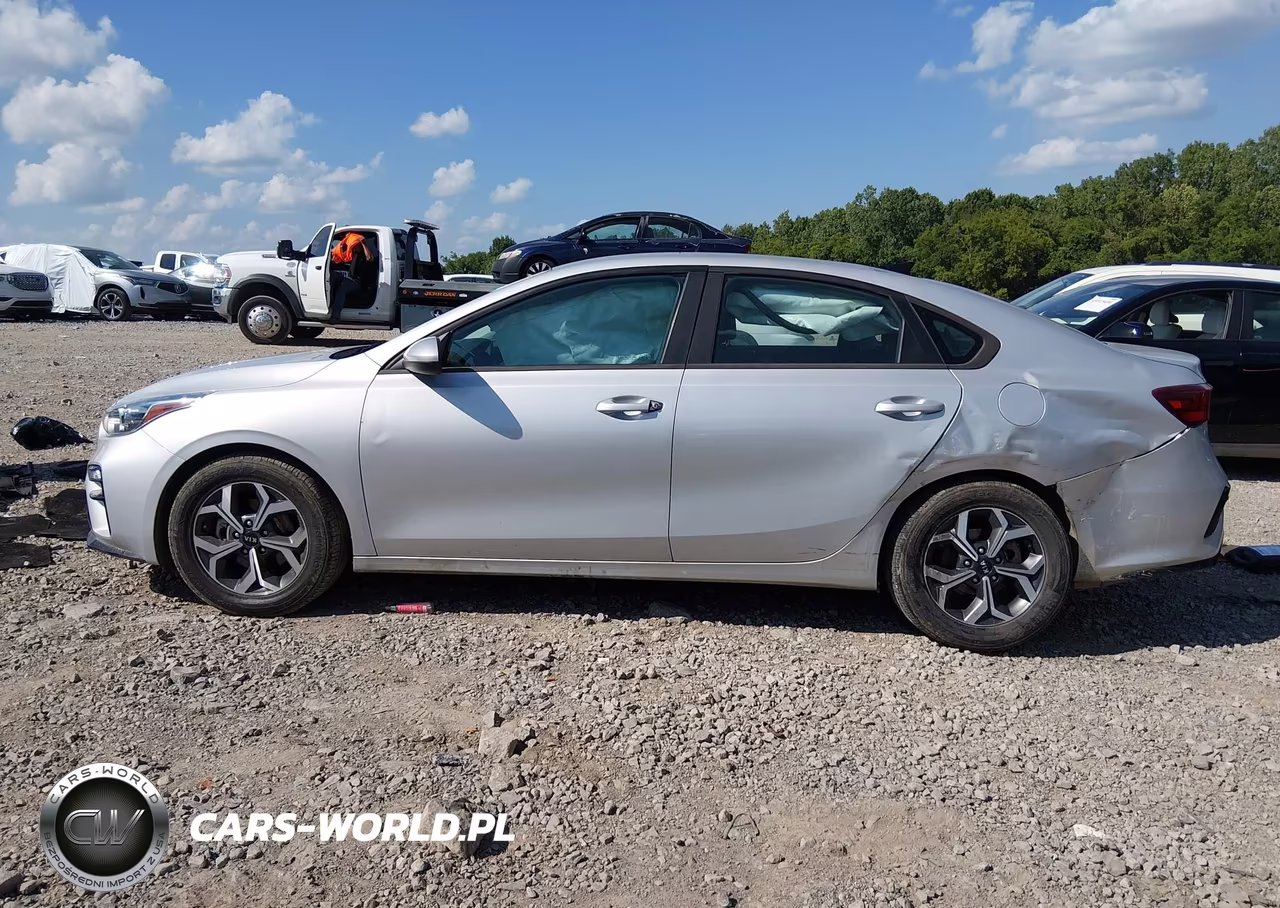 2021 Kia Forte Lxs VIN:3KPF24AD4ME360978 - 14