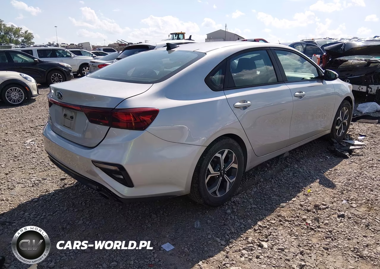 2021 Kia Forte Lxs VIN:3KPF24AD4ME360978 - 4