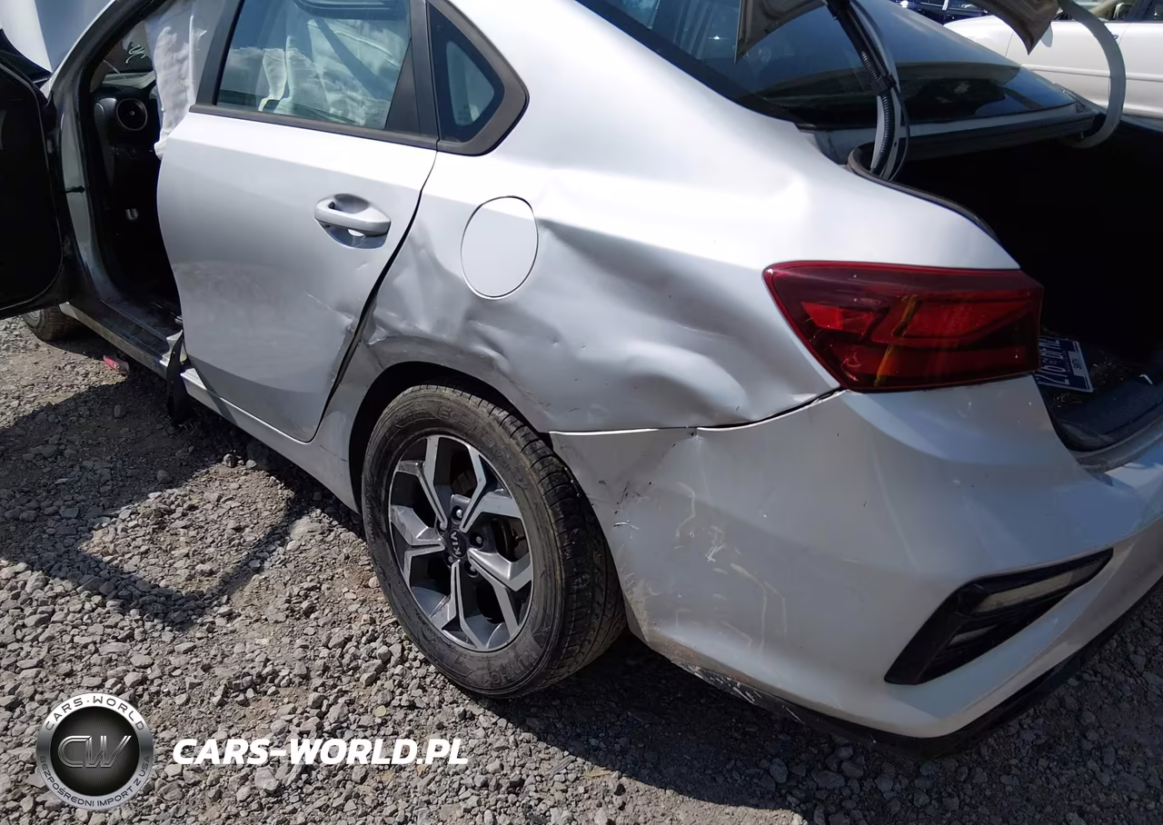 2021 Kia Forte Lxs VIN:3KPF24AD4ME360978 - 6