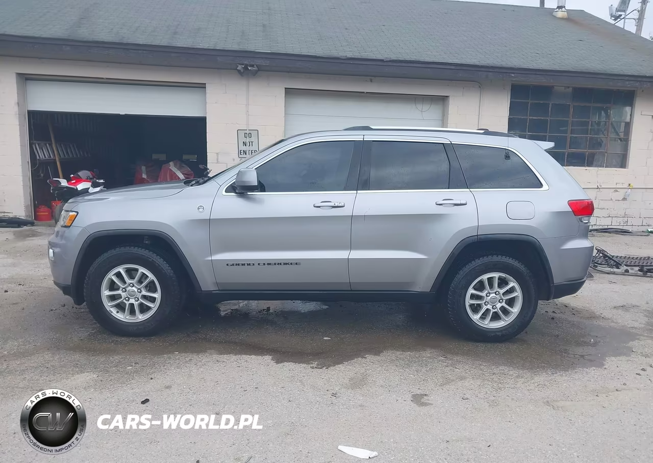 2019 Jeep Grand Cherokee Laredo E 4X4 VIN:1C4RJFAG4KC836933 - 16