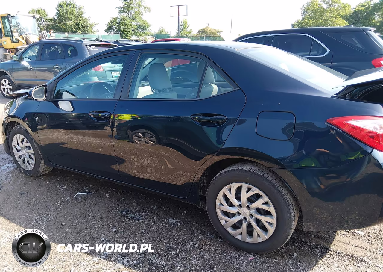 2017 Toyota Corolla Le VIN:2T1BURHE2HC756254 - 15