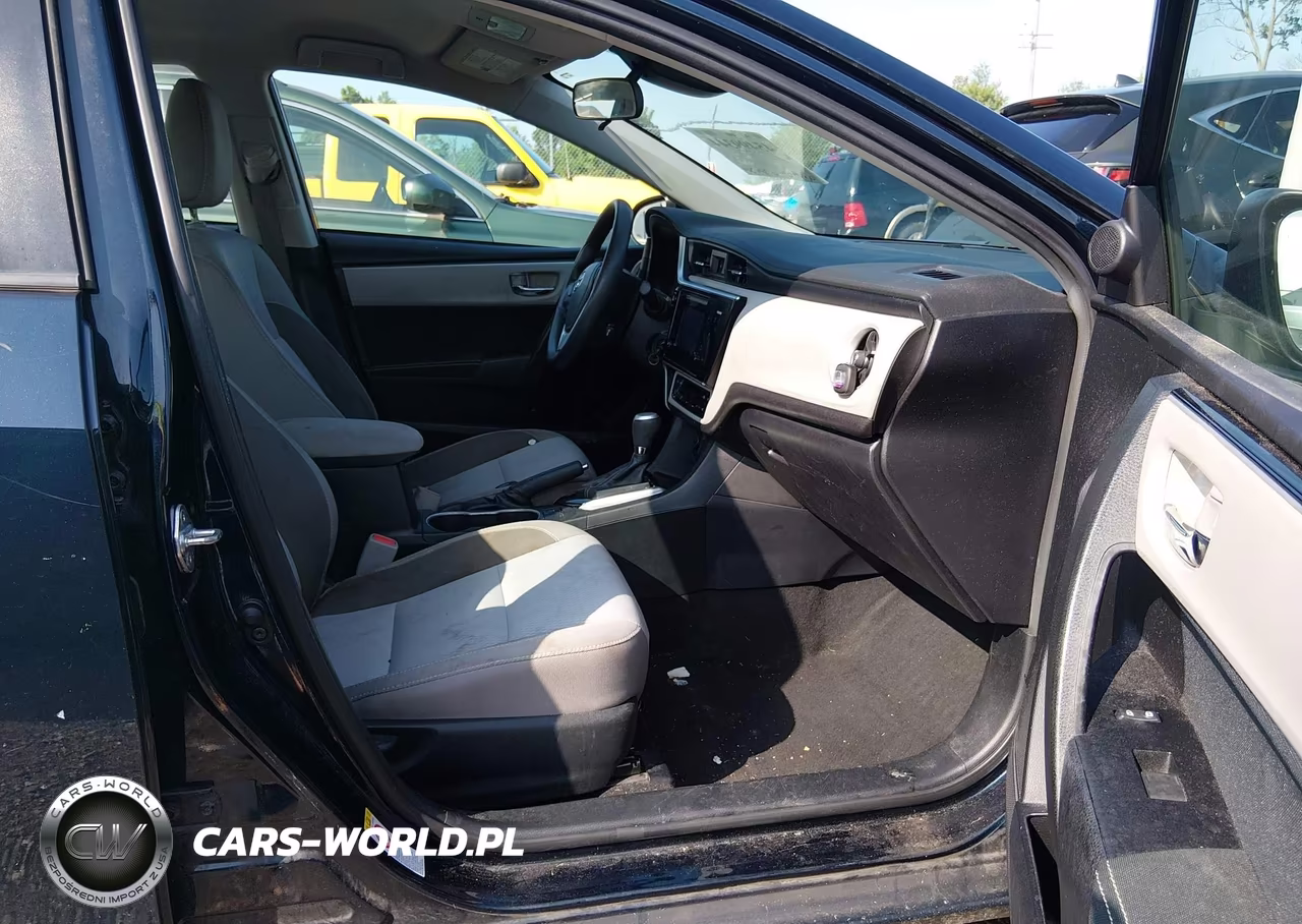 2017 Toyota Corolla Le VIN:2T1BURHE2HC756254 - 5