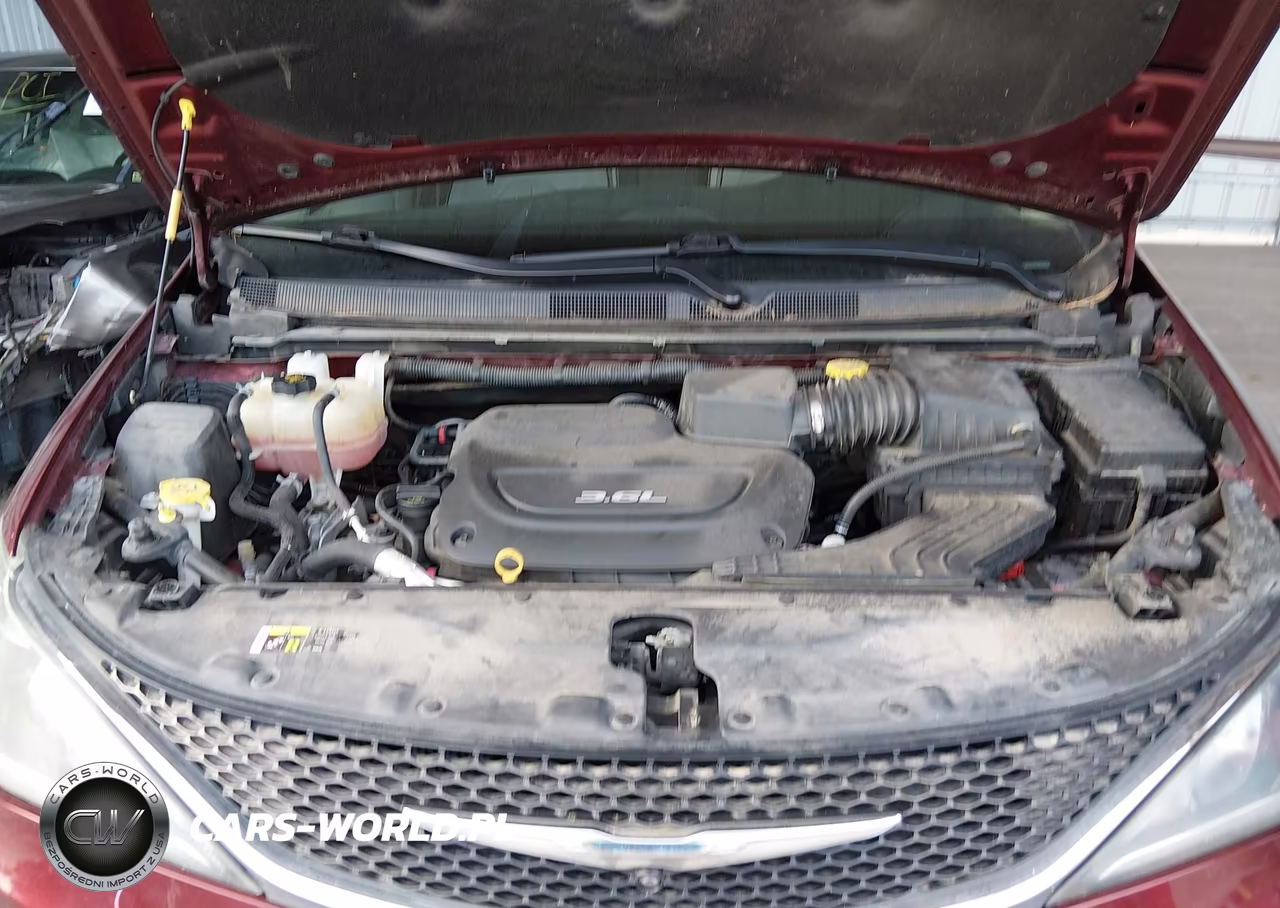 2017 Chrysler Pacifica Limited VIN:2C4RC1GG7HR545153 - 10