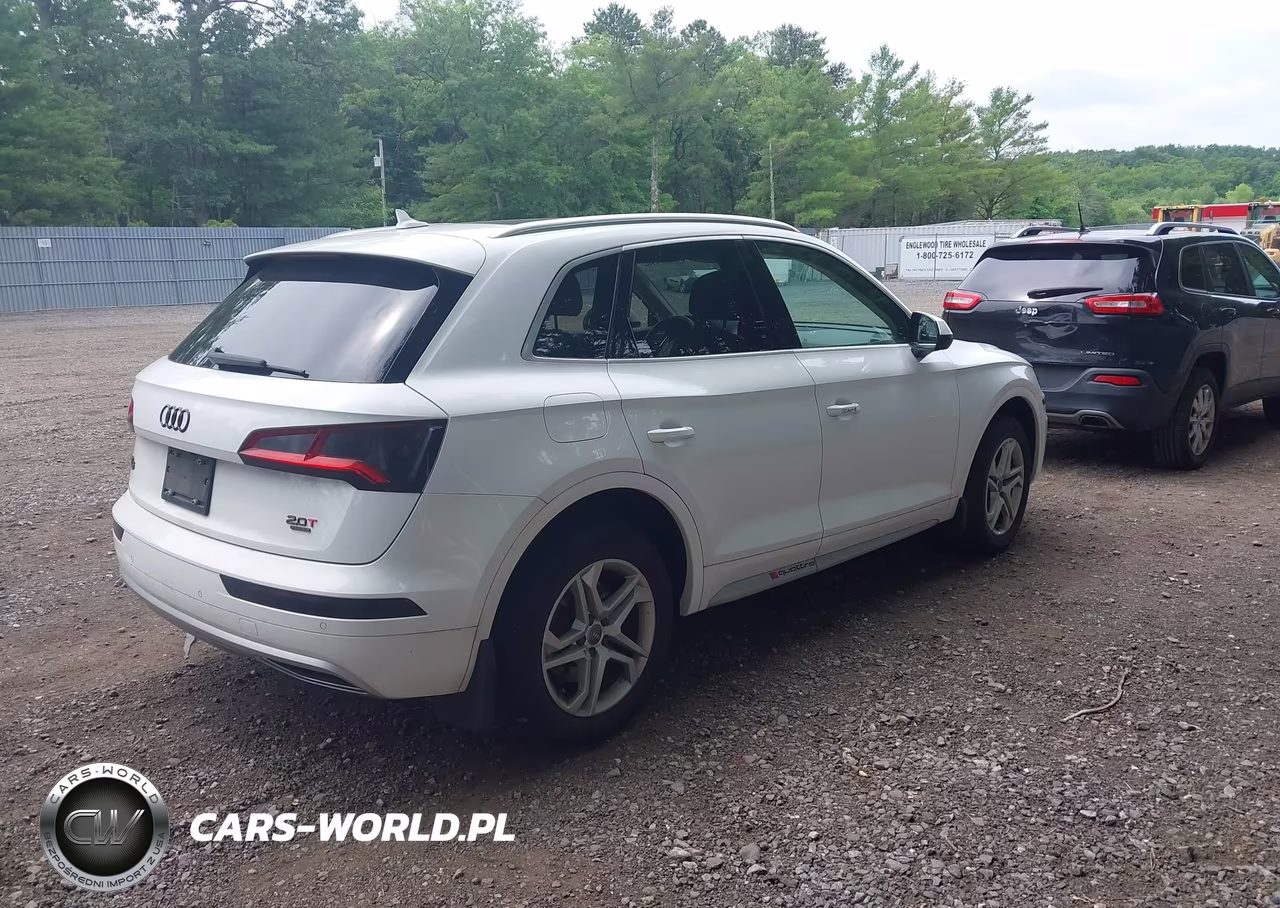 2018 Audi Q5 2.0T Premium-2.0T Tech Premium VIN:WA1BNAFY1J2096072 - 4