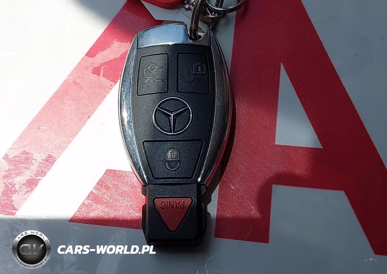 2018 Mercedes-Benz C 300 VIN:55SWF4JB8JU272264 - 11