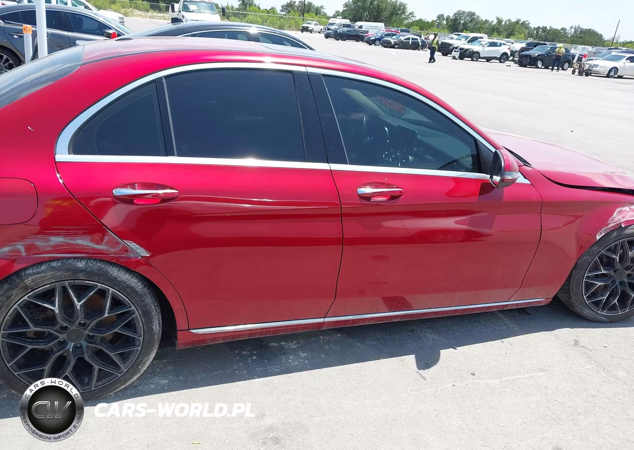 2018 Mercedes-Benz C 300 VIN:55SWF4JB8JU272264 - 13