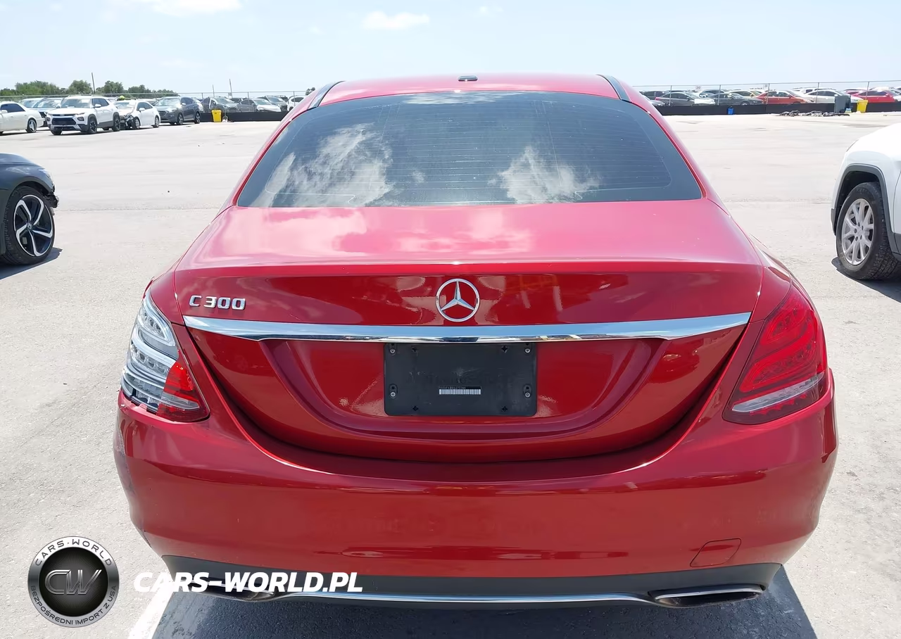 2018 Mercedes-Benz C 300 VIN:55SWF4JB8JU272264 - 16