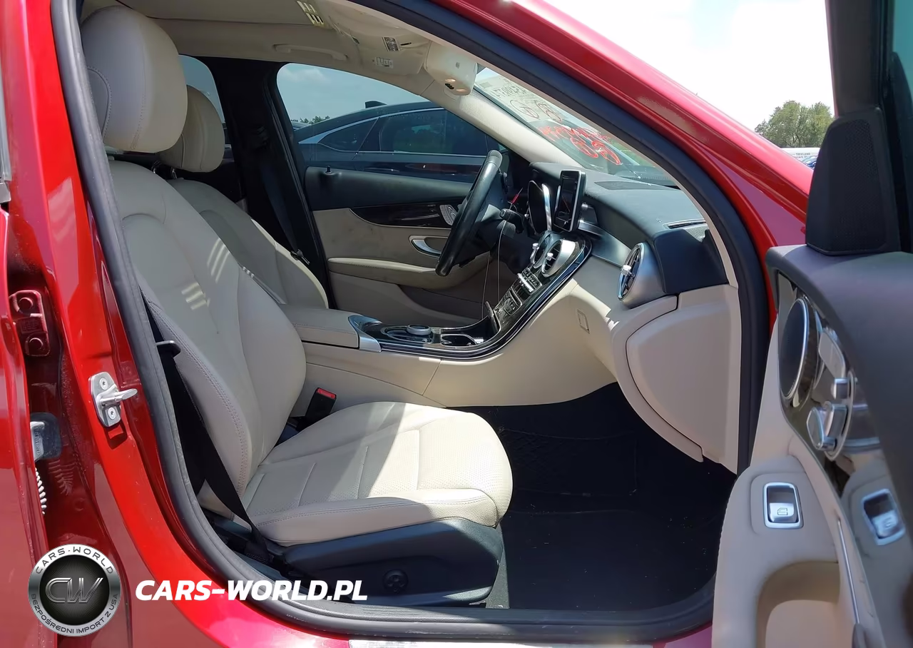 2018 Mercedes-Benz C 300 VIN:55SWF4JB8JU272264 - 5