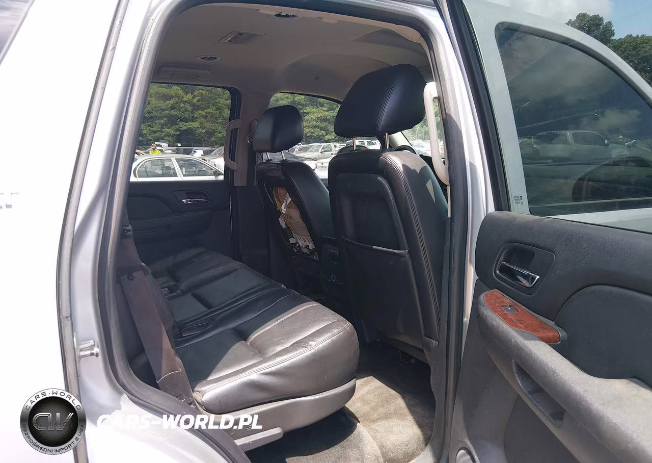 2013 Chevrolet Tahoe Lt VIN:1GNSCBE01DR133749 - 8