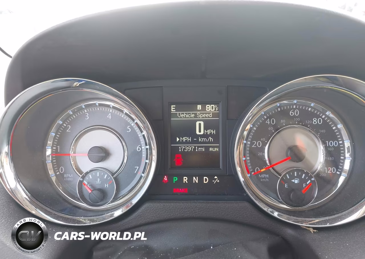 2016 Chrysler Town & Country Touring VIN:2C4RC1BG8GR298313 - 15