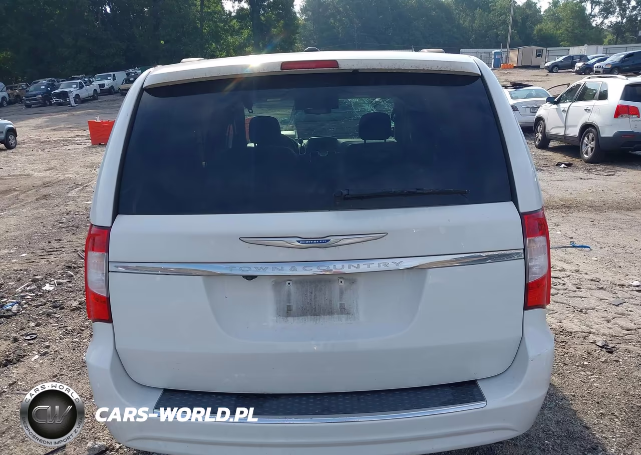 2016 Chrysler Town & Country Touring VIN:2C4RC1BG8GR298313 - 16