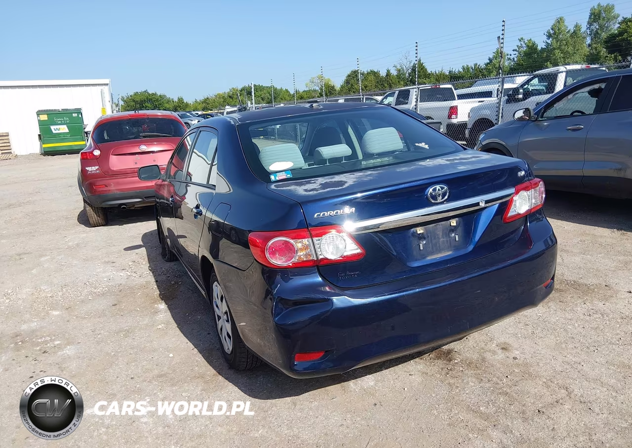 2011 Toyota Corolla Le VIN:2T1BU4EE6BC568996 - 3