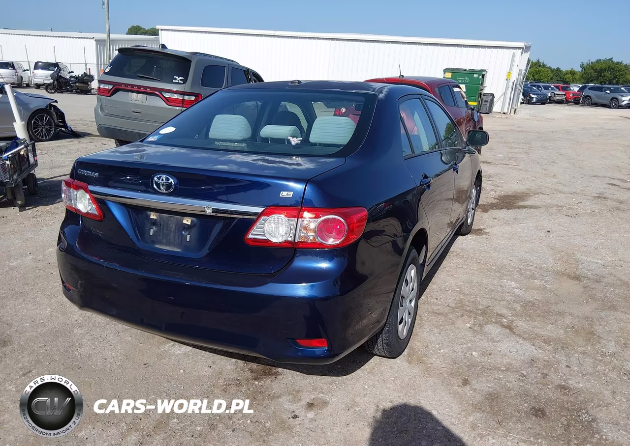 2011 Toyota Corolla Le VIN:2T1BU4EE6BC568996 - 4