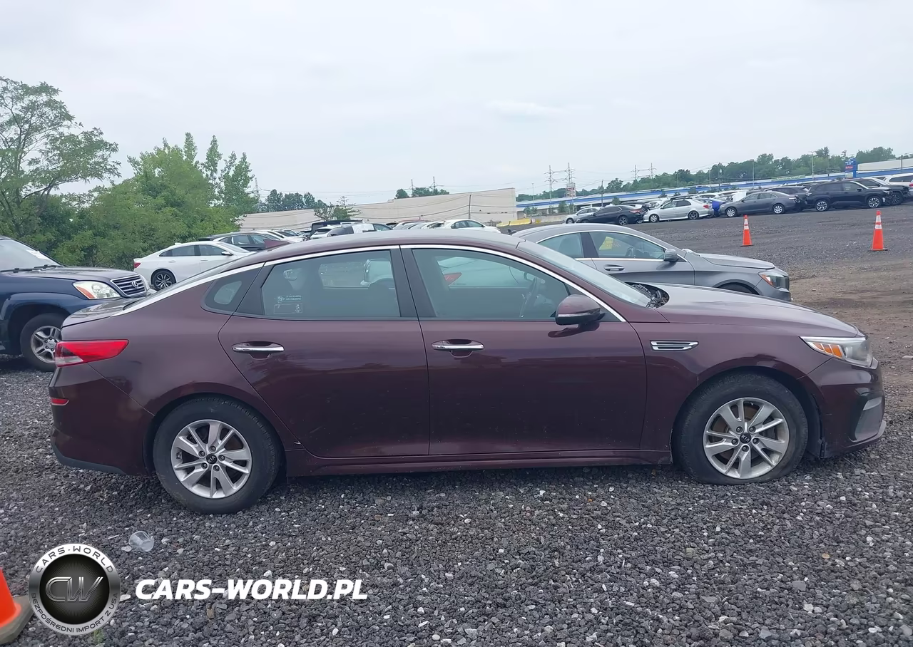2019 Kia Optima Lx VIN:5XXGT4L33KG282025 - 13