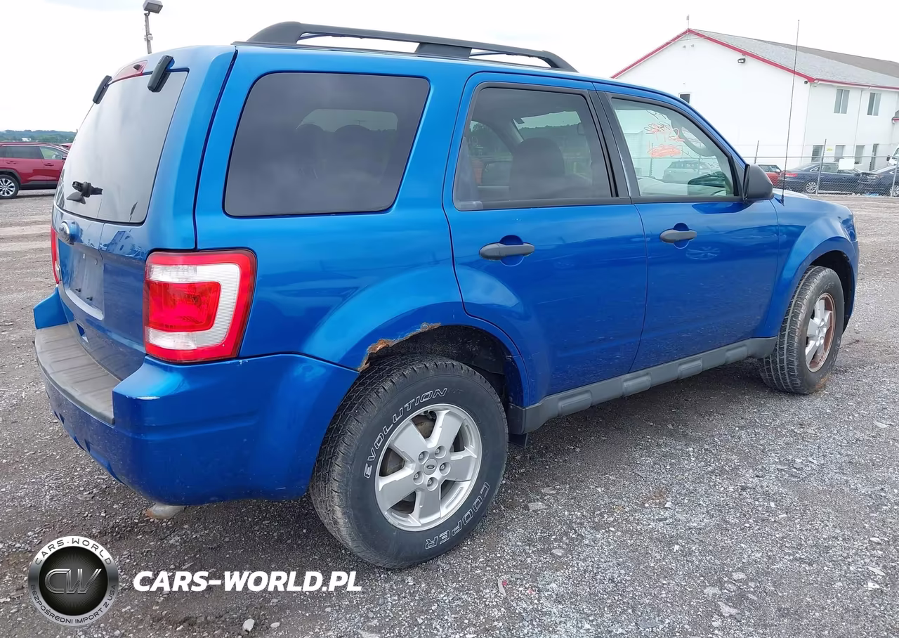 2011 Ford Escape Xlt VIN:1FMCU9D70BKB18260 - 4