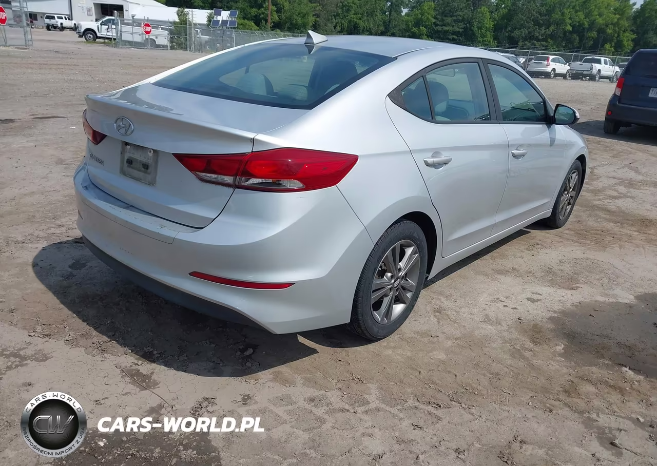 2017 Hyundai Elantra Se VIN:5NPD84LF9HH023681 - 4